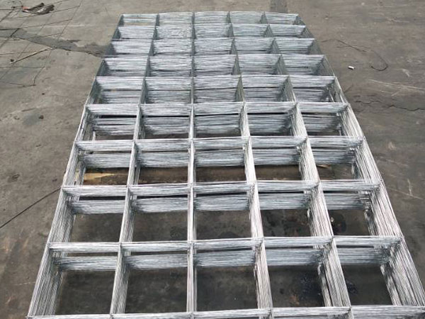 影（yǐng）響鍍鋅電焊網使用效果的要素