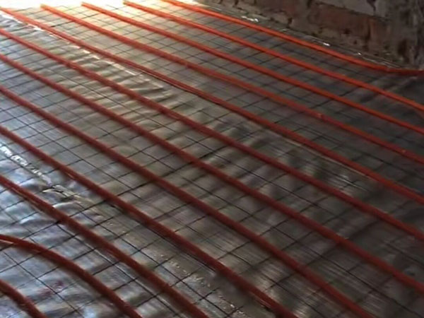 地（dì）暖網片的裝置